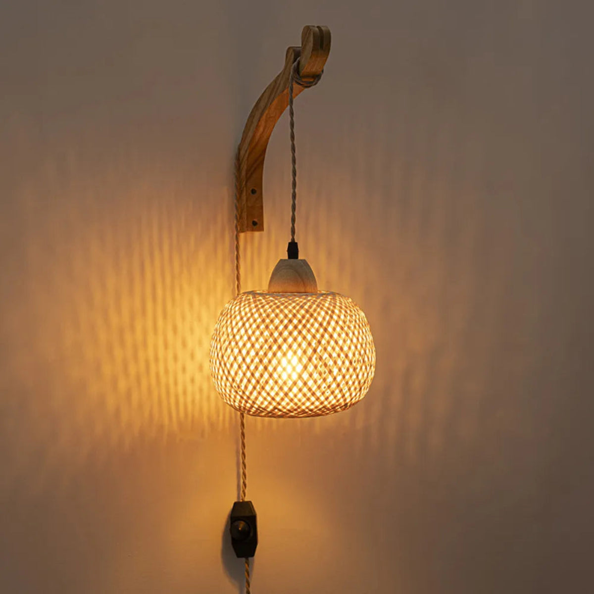 Rustic Farmhouse Round Wicker Wall Sconce – Woven Rattan Light Fixture