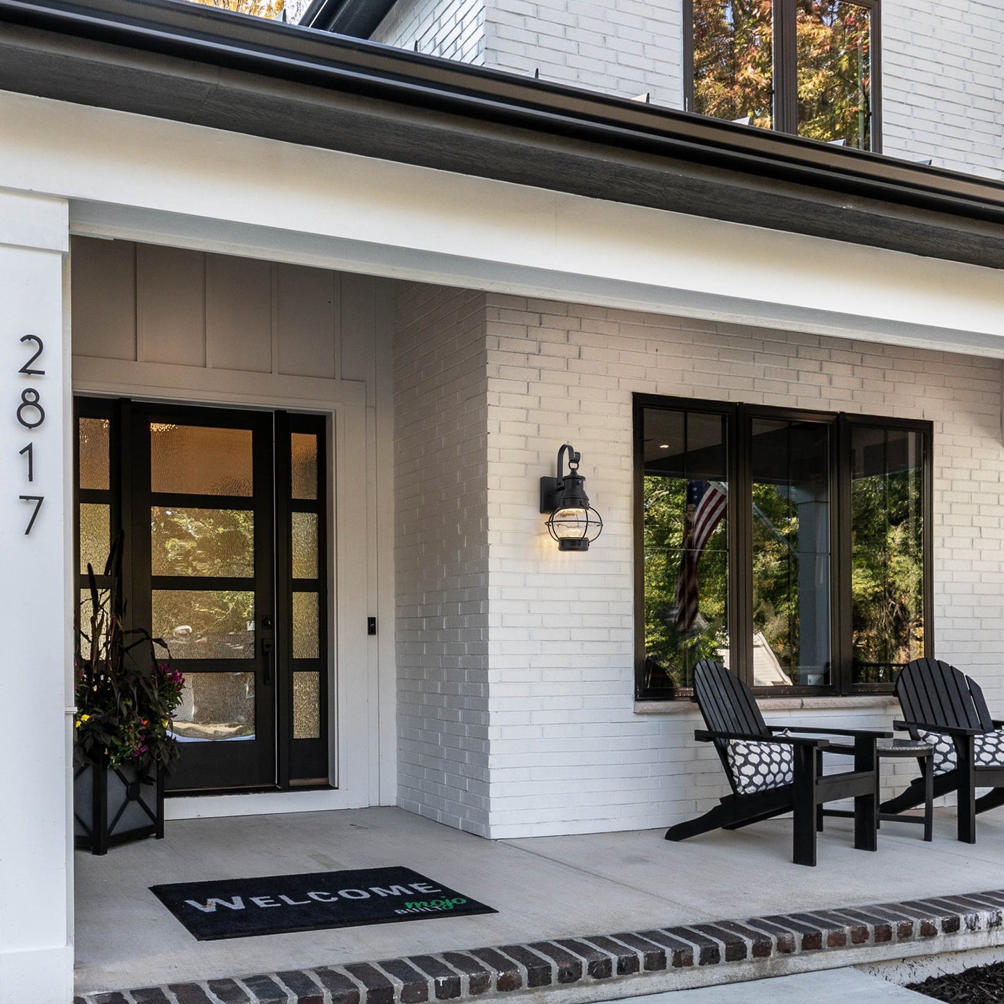 Hearthlight Dusk to Dawn LED Outdoor Wall Lantern