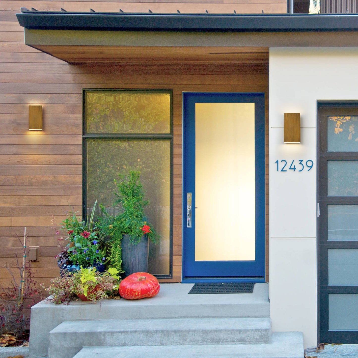 FloatBox LED Outdoor Wall Lantern