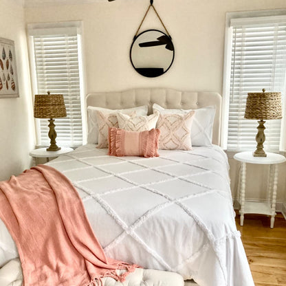 Farmhouse Seagrass Table Lamp with Wood & Resin Base