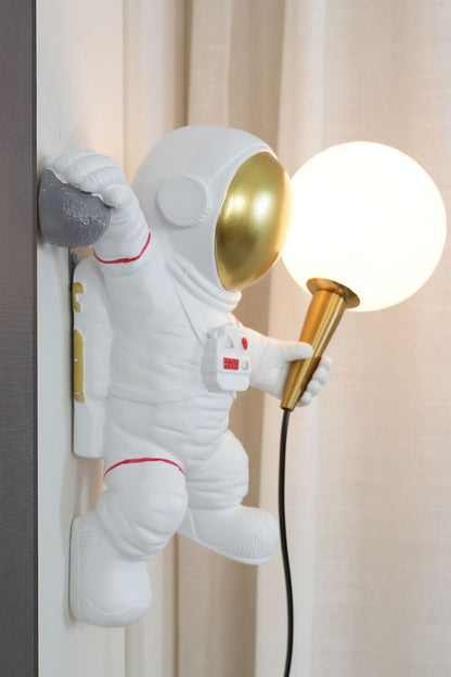 Astronaut Wall Lamp