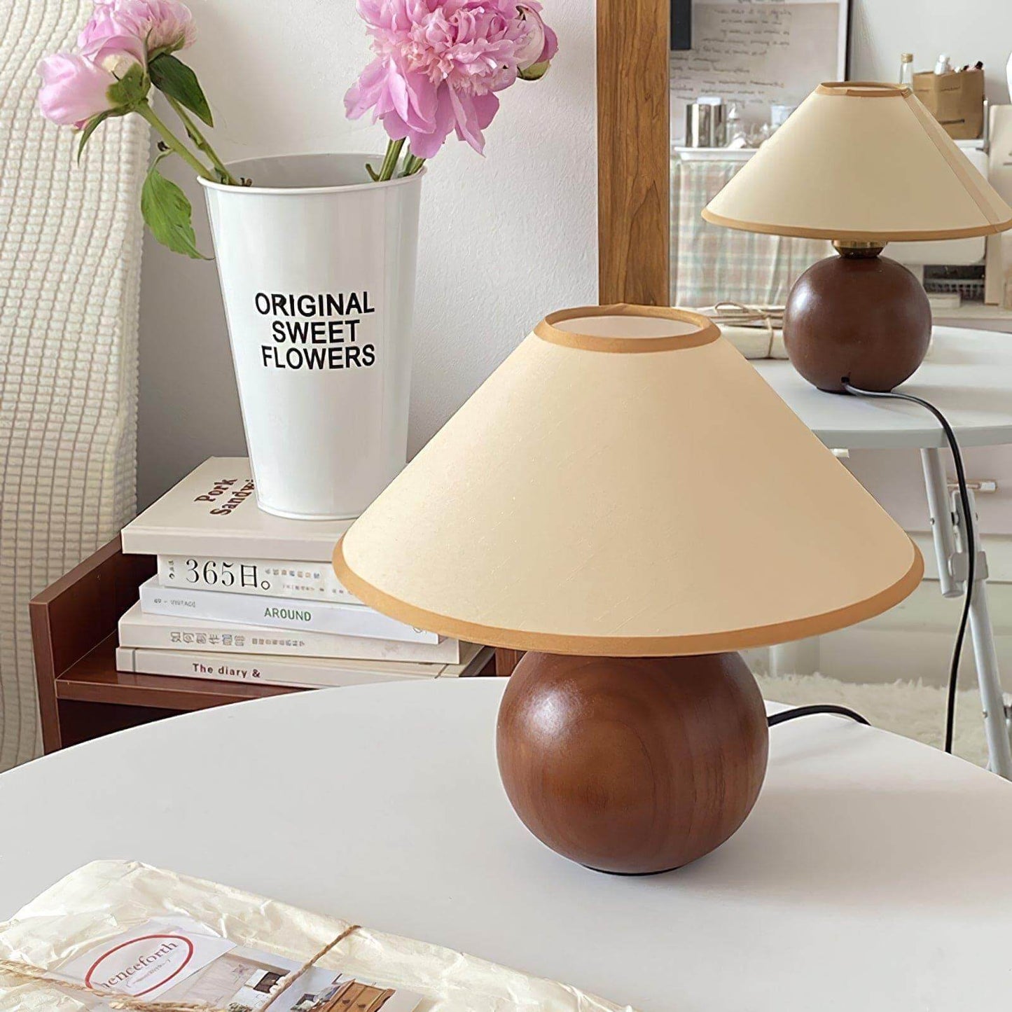 New Chinese Style Spherical Solid Wood Table Lamp