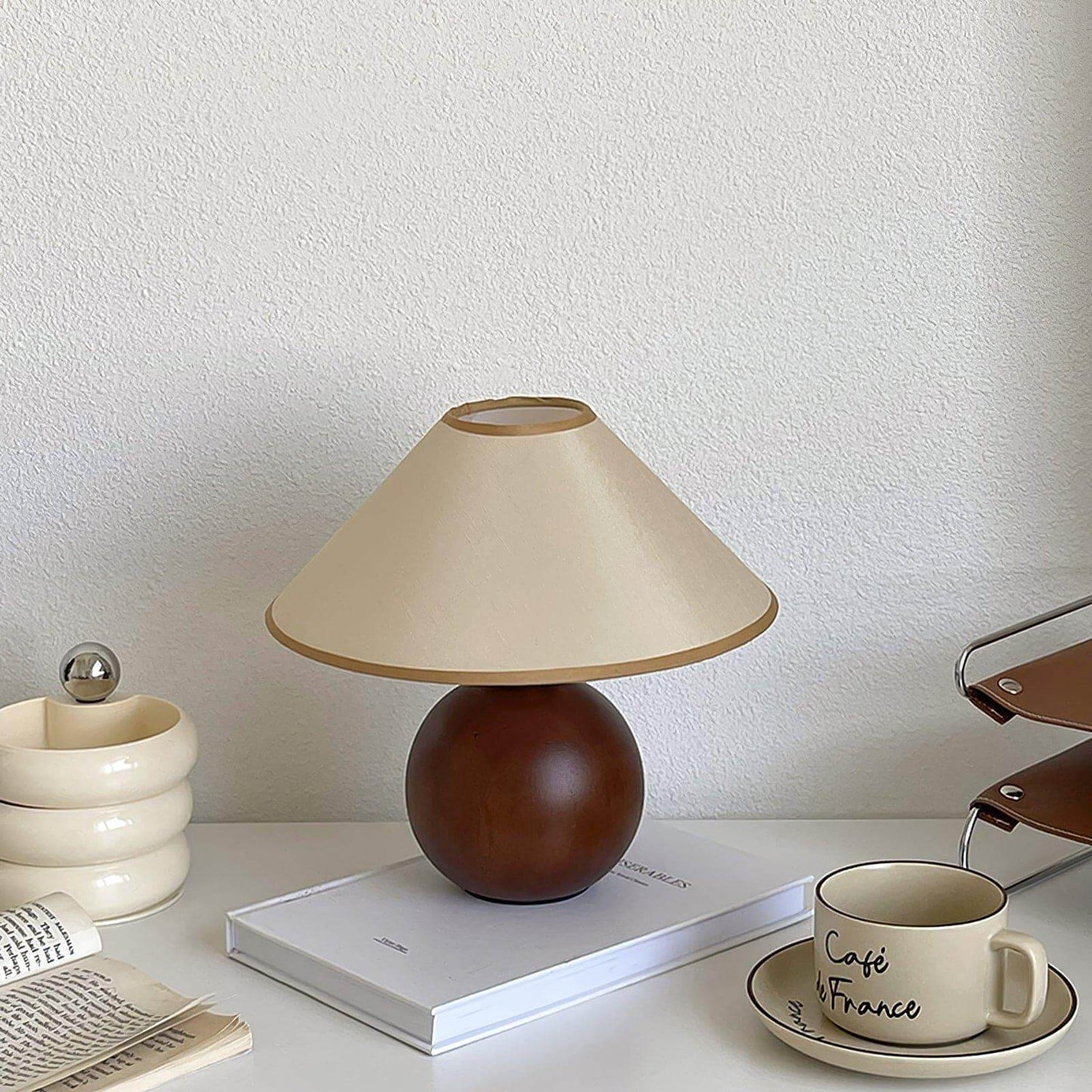 New Chinese Style Spherical Solid Wood Table Lamp