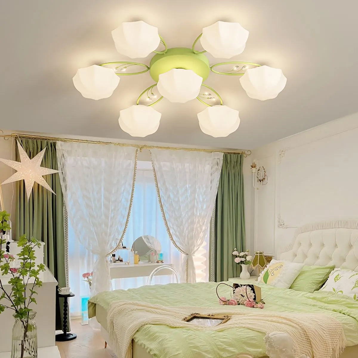 Modern Light Luxury French Bud Chandelier