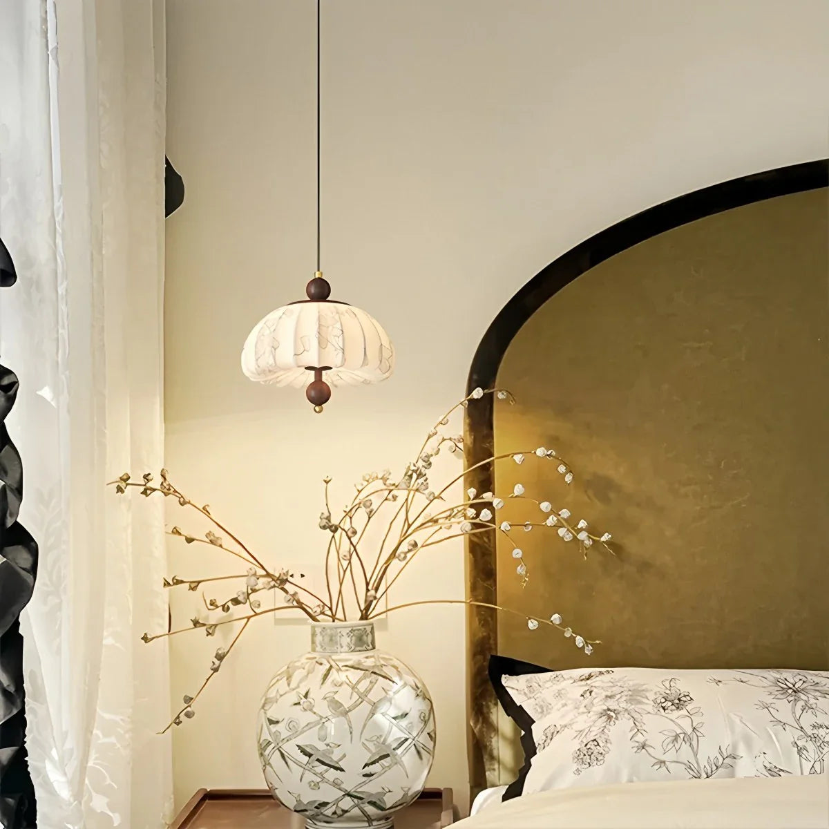 Simple and Elegant Ceiling Lamp in the Corridor