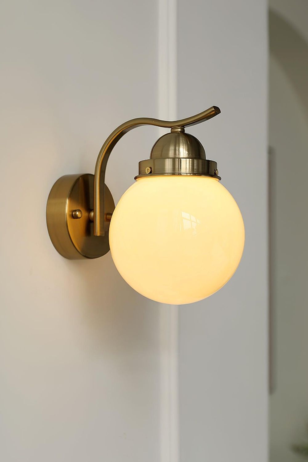 Modern Globe Wall Lamp