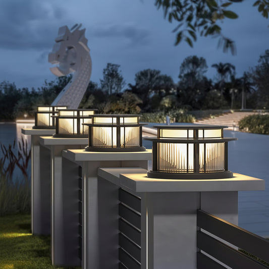 Titan Outdoor Lamp