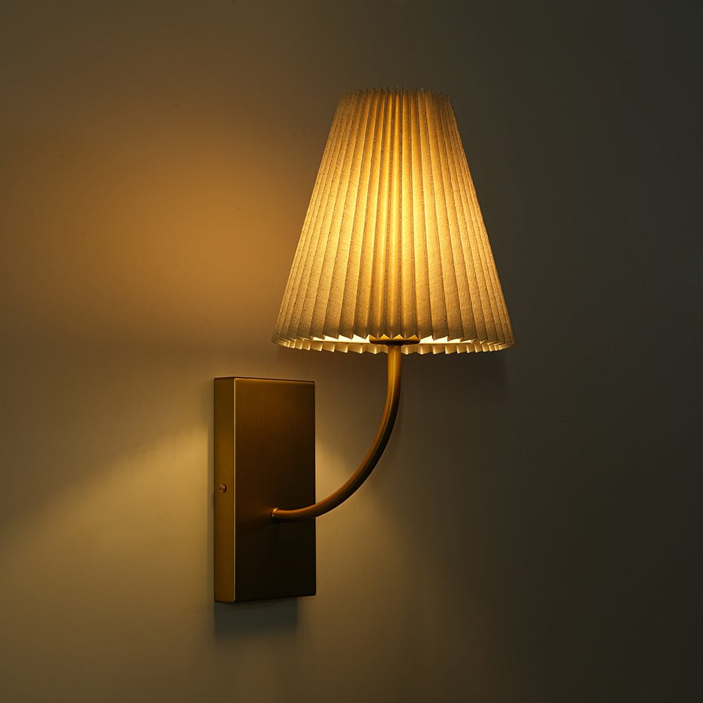 Elegant 1-Light Pleated Fabric Wall Lamp